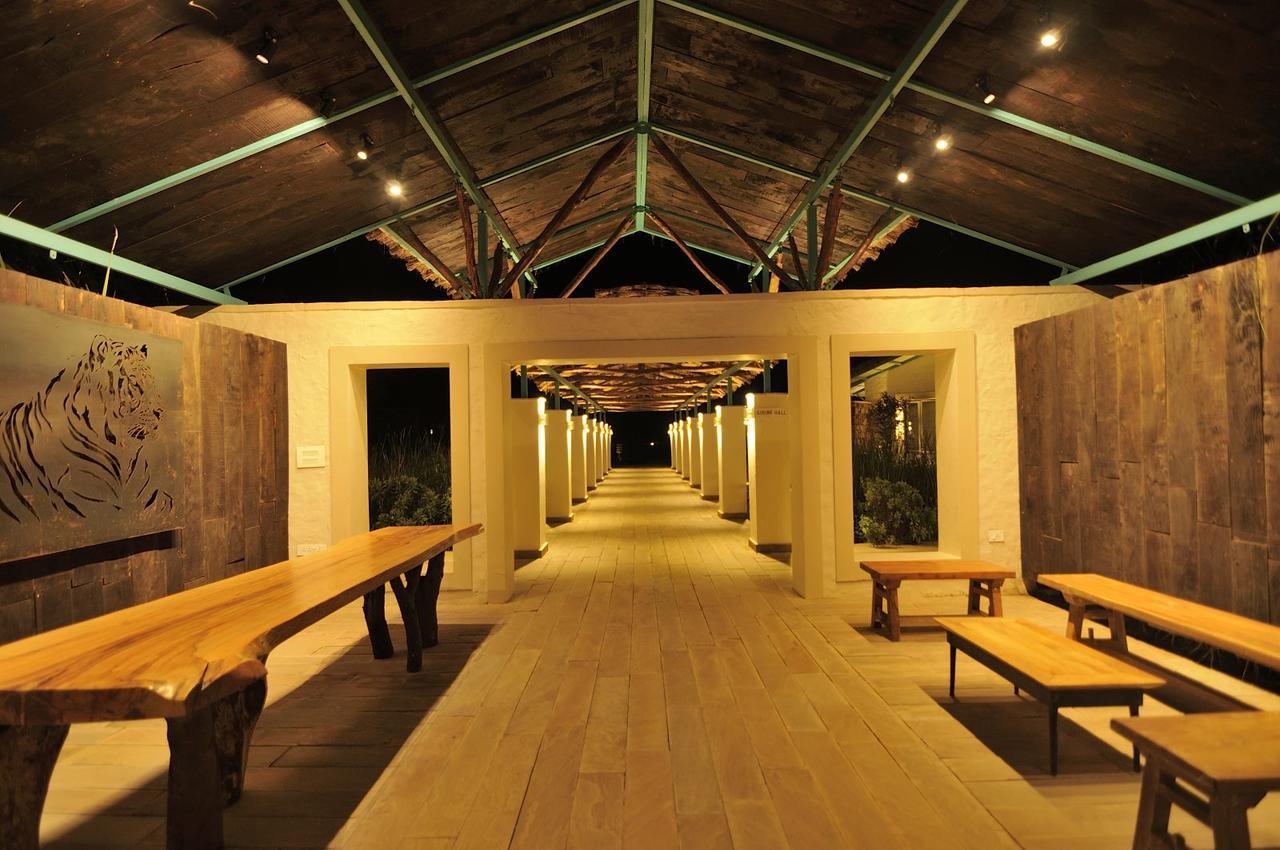 Trees N Tigers Luxury Wildlife Lodge Akbarpur  Exteriör bild